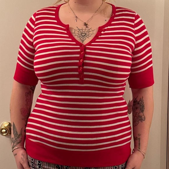 SELF ESTEEM XL RED AND WHITE QUARTER TEE - Picture 1 of 7